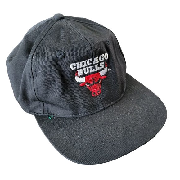 Vintage Chicago Bulls SnapBack Plain Black Logo 7 Wool Blend Mens Adult Hat Cap‎ - Picture 1 of 11